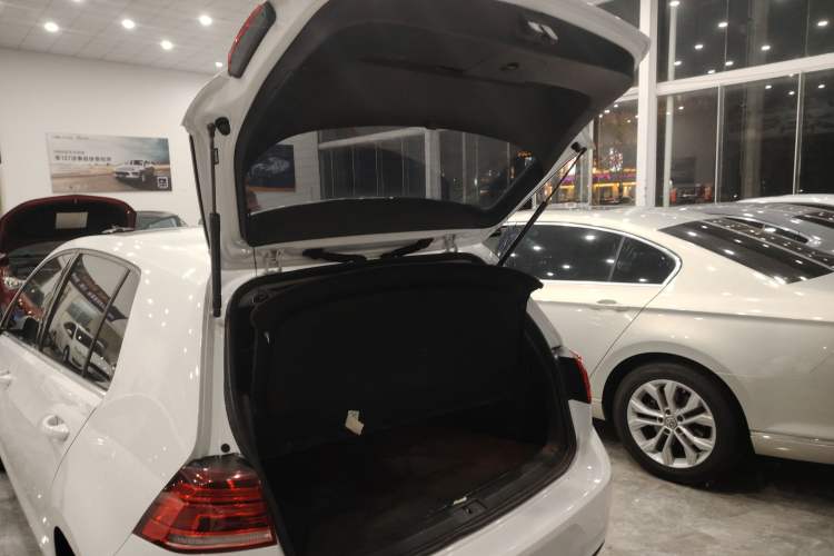 Used Volkswagen Golf 2019 1.6L Automatic Comfort Model China V Standard
