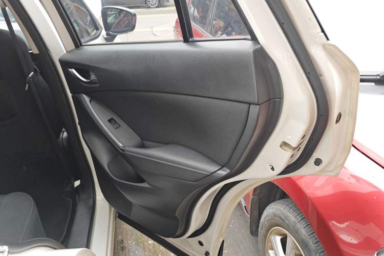 Used Mazda CX-5 2014 2.0L Automatic Two-Wheel Drive Urban Version
