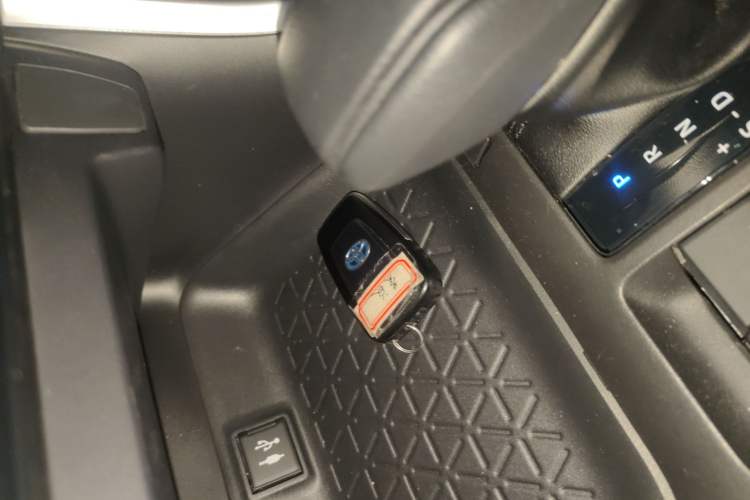 Used Toyota RAV4 Rongfang Plug-in Hybrid 2022 2.5L Two-Wheel Drive Elite Pro
