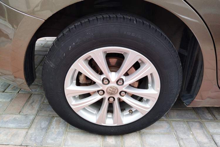 Used Buick GT 2015 15N Automatic Entry-Level Trim
