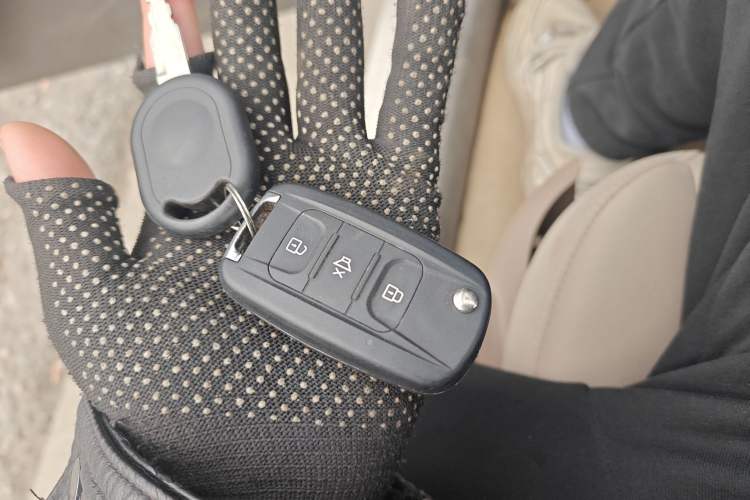 Used Wuling Hongguang 2015 1.5L S Base Model China IV
