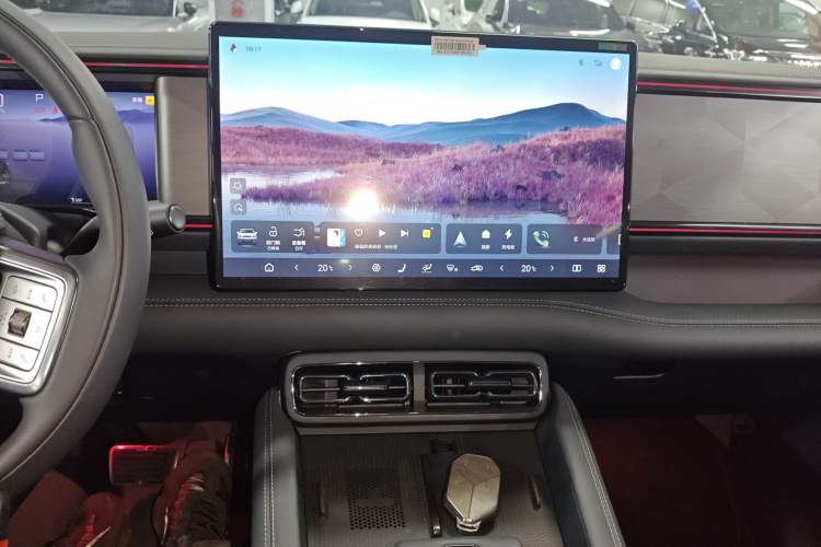 Used  Leopard 5 2023 Explore Edition