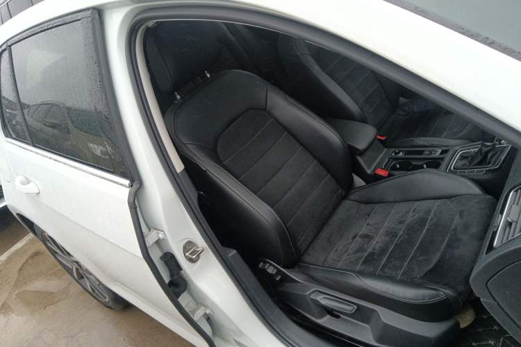 Used Volkswagen Golf 2020 Zhiai Edition 280TSI DSG Luxury Model