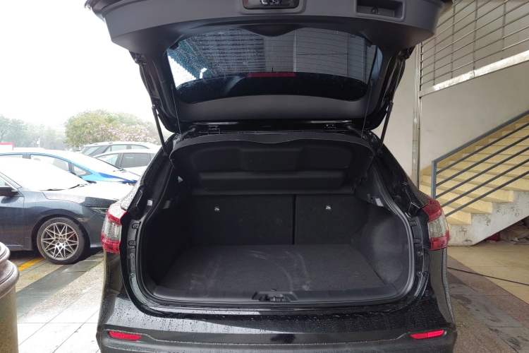 Used Nissan Qashqai 2023 Classic 2.0L CVT XV Comfort Edition
