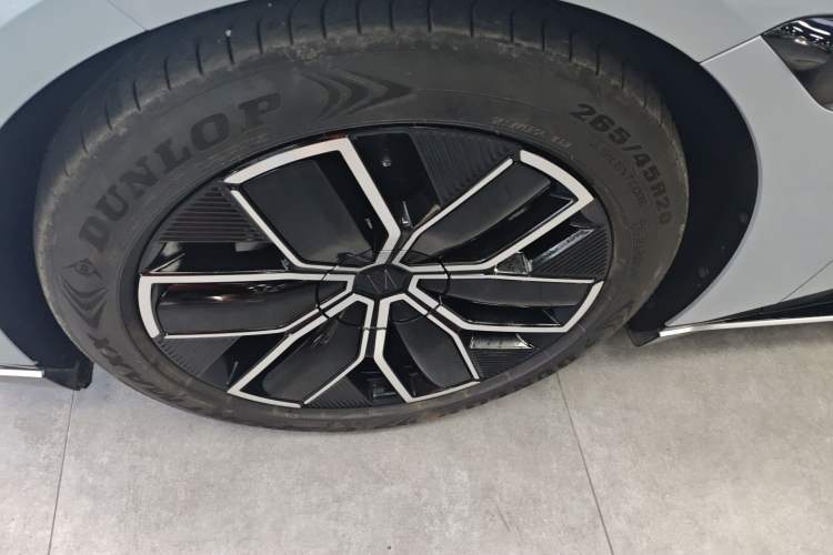 Used  12 2023 650 Three-Laser Four-Wheel Drive Performance Edition
