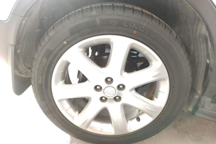 Used Buick Encore 2015 1.4T Automatic Two-Wheel Drive Urban Elite Version
