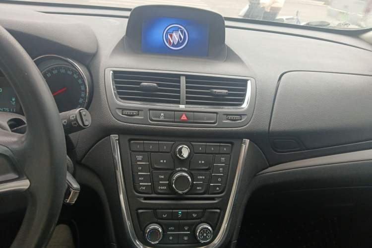 Used Buick Encore 2015 1.4T Automatic Two-Wheel Drive Urban Elite Version
