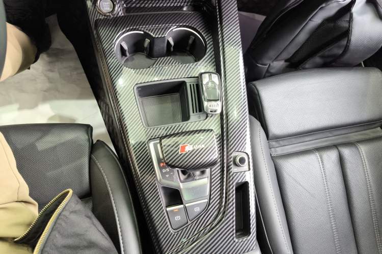 Used Audi A4L 2020 40 TFSI Fashion Dynamic Model
