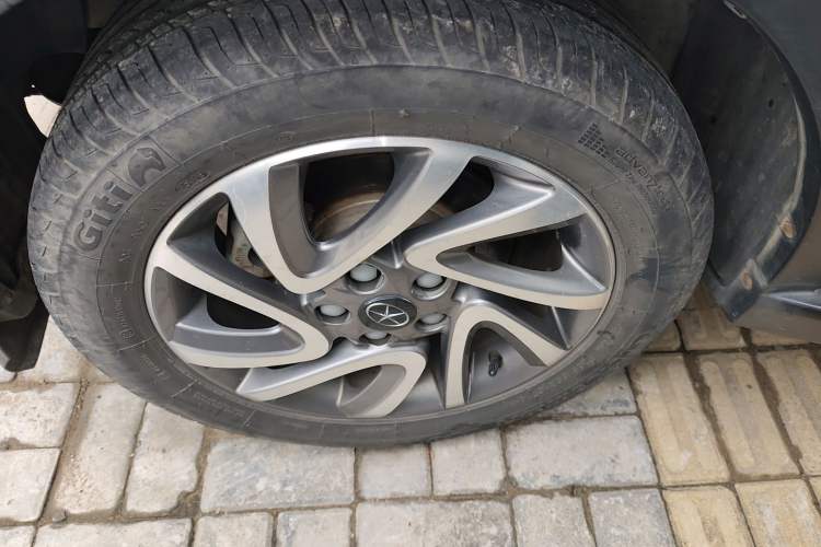 Used  Refine S3 2016 1.5L Manual Luxury Smart Version
