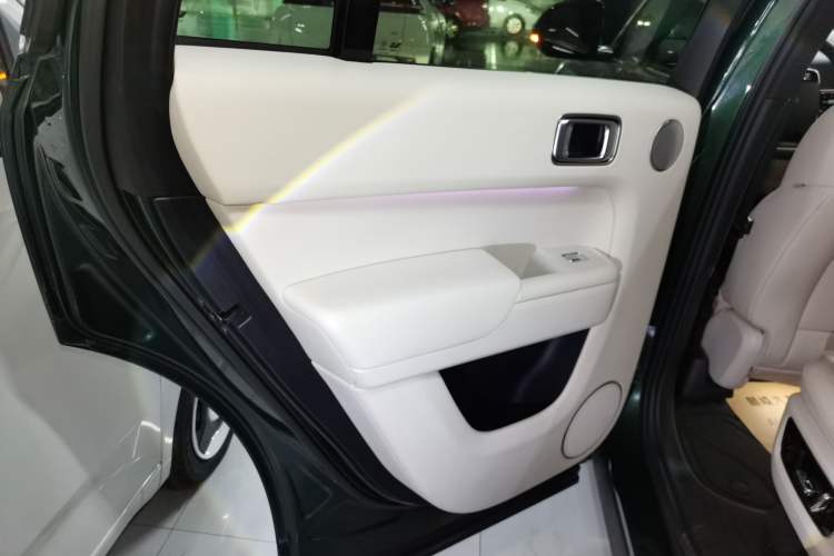 Used Li Auto L8 2023 Pro Model
