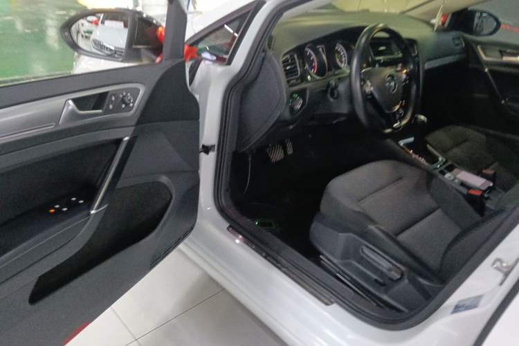 Used Volkswagen Golf 2020 280TSI DSG Comfort Version
