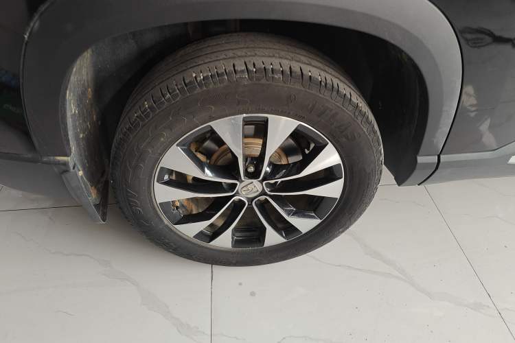 Used Baojun 530 2021 Global Car Anniversary Edition 1.5T Manual Luxury Model 7 Seats