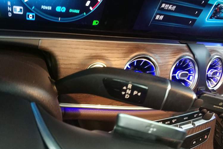 Used Mercedes-Benz E-Class 2021 E 260 L
