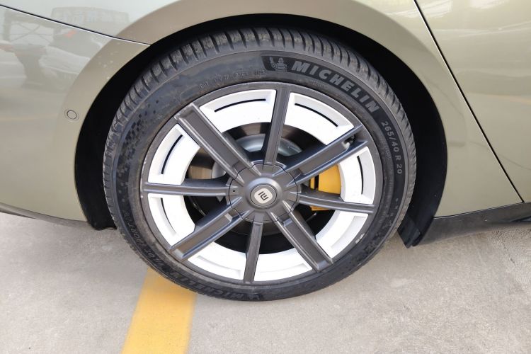 Used  SU7 2024 Four-Wheel Drive Ultra-Long Range Advanced Intelligent Driving Max Edition
