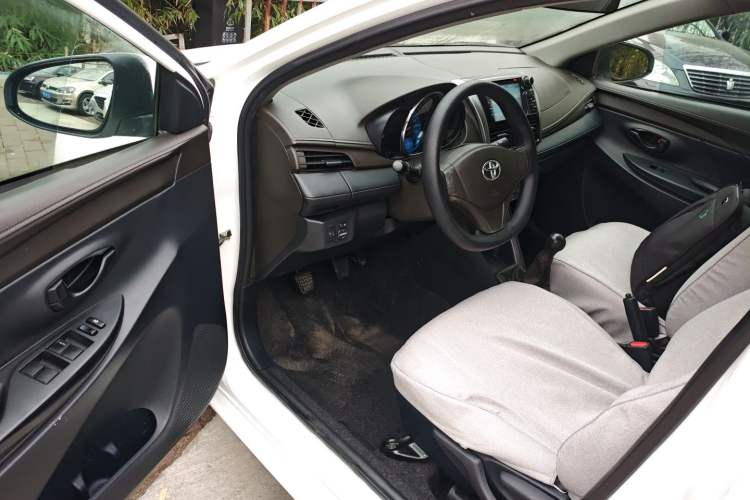 Used Toyota YARiS L Zhi Xian 2014 1.3E Manual Charm Edition