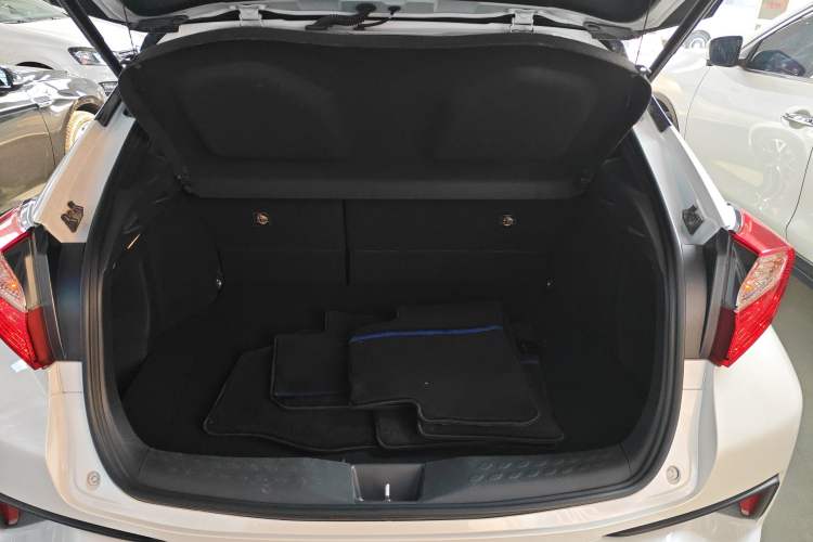 Used Toyota C-HR 2020 2.0L Leading Edition
