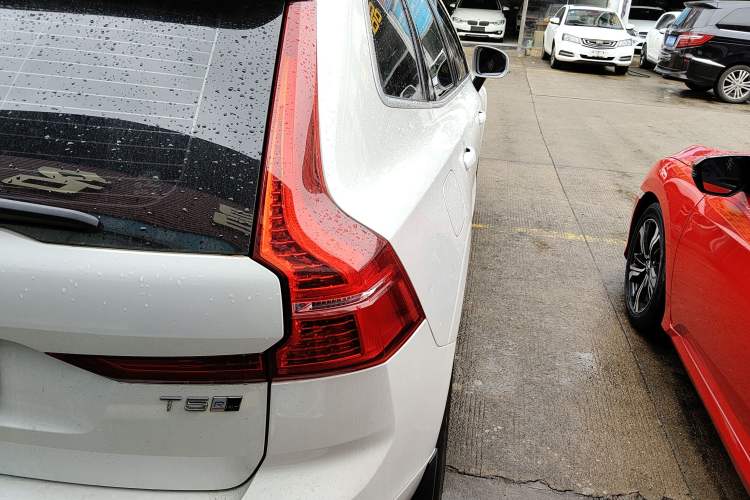 Used Volvo XC60 2018 T5 4x4 Smart & Sporty Edition
