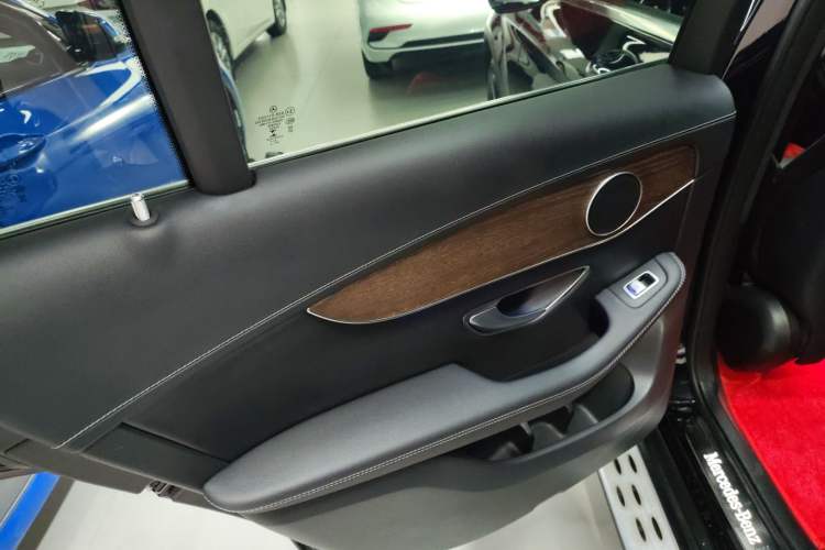 Used Mercedes-Benz GLC 2022 Facelift GLC 300 L 4MATIC Luxury Edition
