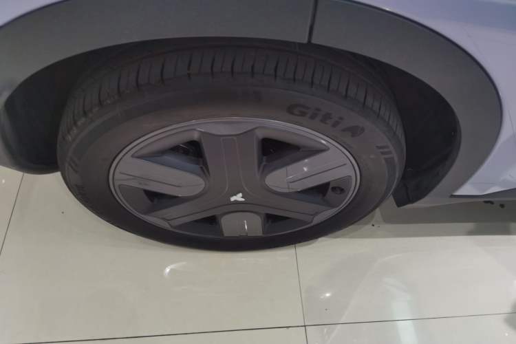 Used  firefly 2025 Illuminated Edition