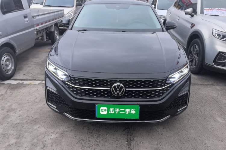 Used Volkswagen Passat 2022 330TSI Starry Luxury Edition – Exclusive Special Edition