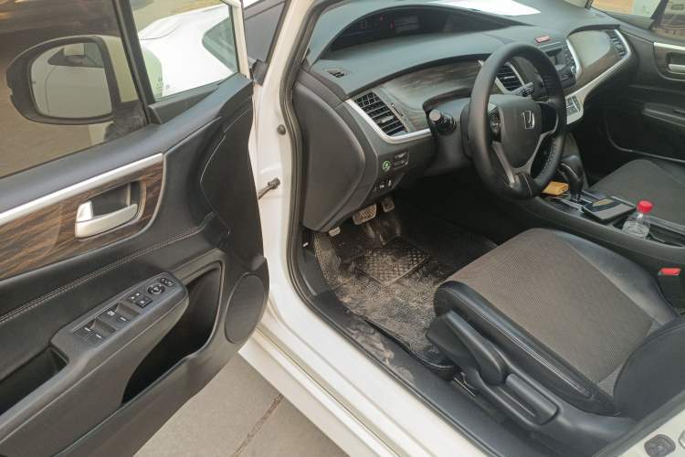 Used Honda Jade 2017 1.8L automatic Comfort version 5 seats