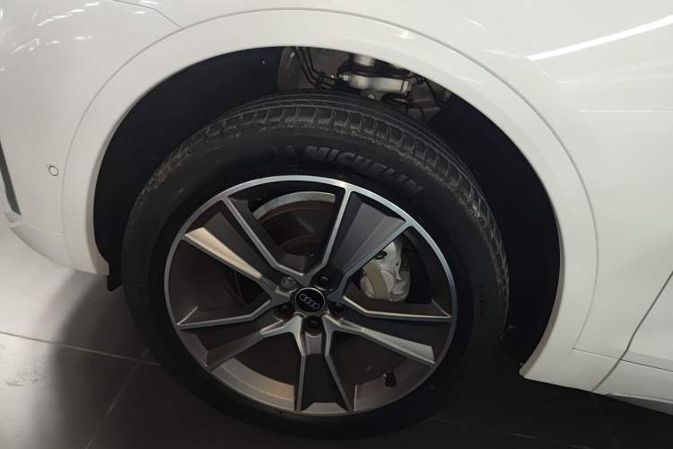 Used Audi Q5L 2022 Updated 45T Luxury Dynamic Version
