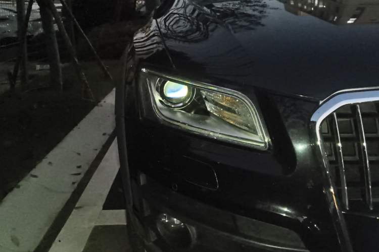 Used Audi Q5 2018 Collector's Edition 40 TFSI Technology Model
