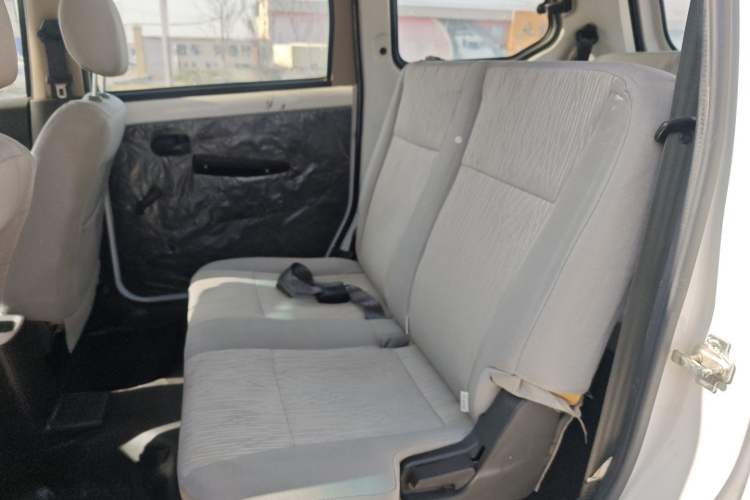 Used Wuling Hongguang 2015 1.5L S Basic Version China V Standard