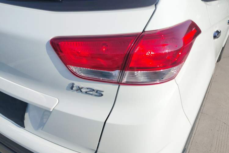 Used Hyundai ix25 2017 1.6L Automatic Smart Version
