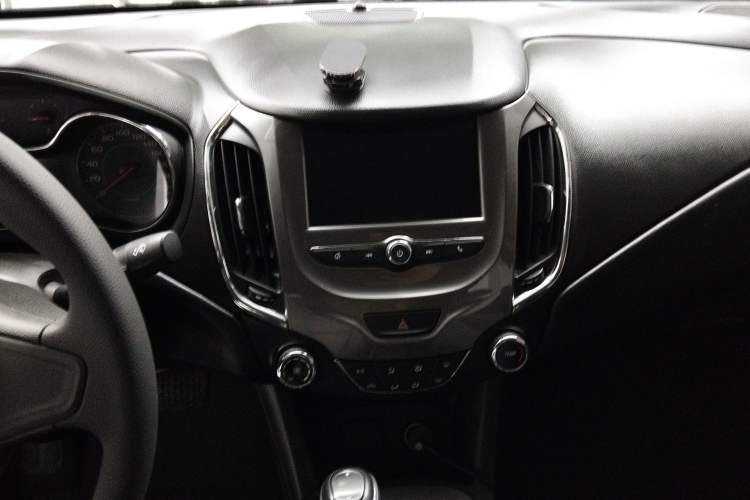 Used Chevrolet Cruze 2018 Redline 320 Automatic Pioneer Edition
