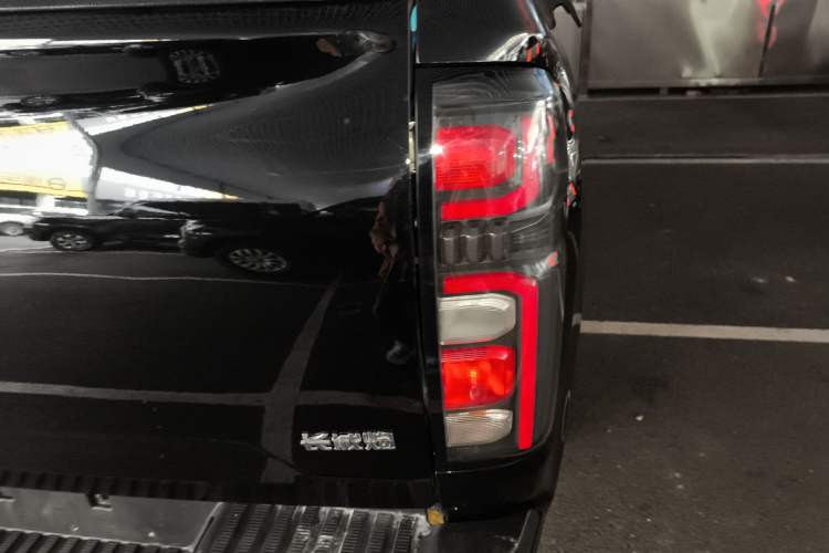 Used Great Wall Poer 2023 2.0T Commercial Version Automatic Diesel 4x4 Elite Long-Box GW4D20M
