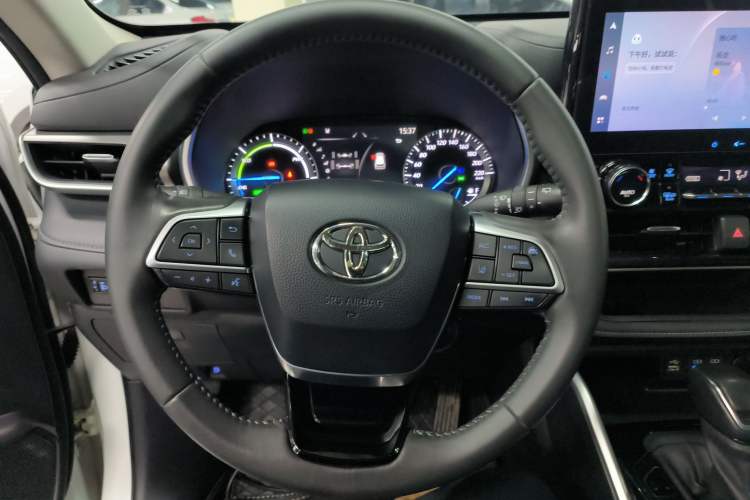 Used Toyota Highlander 2022 Dual-Engine 2.5L Four-Wheel Drive Prestige Version 7 Seats

