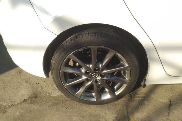 Used Mazda Mazda 3 Axela 2017 Hatchback 2.0L Automatic Sport Model China V Emission Standard