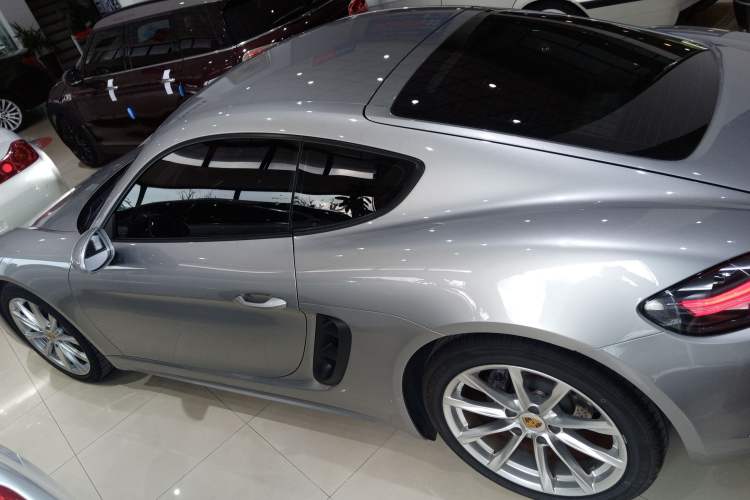 Used Porsche 718 2020 Cayman 2.0T
