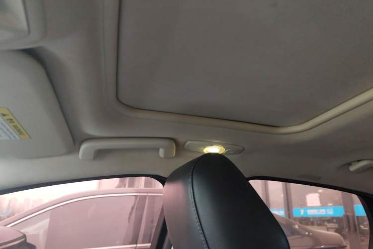 Used Ford Focus 2017 Sedan 1.6L Automatic Fashion Edition Smart Drive Version
