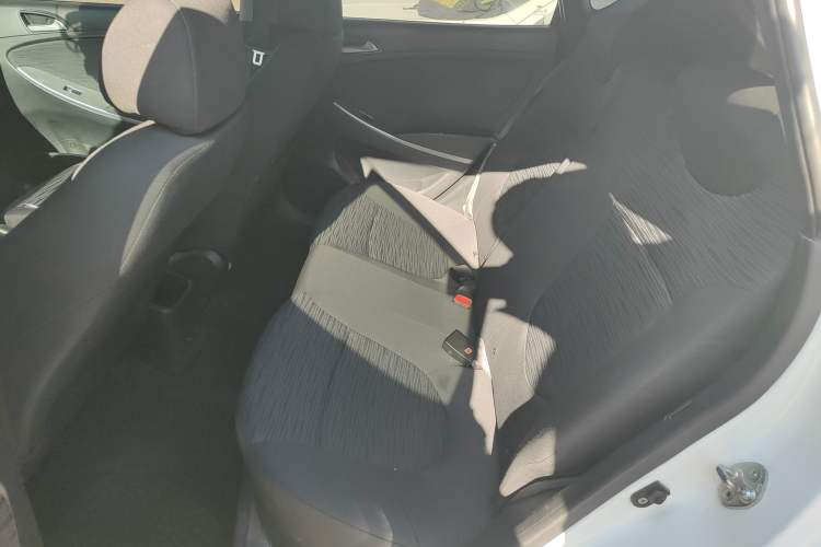 Used Hyundai Verna Ray 2014 1.4L Manual GLX