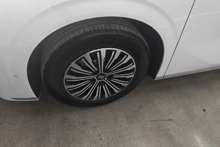 Used BYD Xia 2025 DM-i 1.5T 180km Excellence Model
