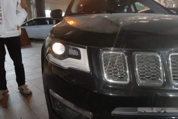 Used  Compass 2020 220T Automatic Elite Edition