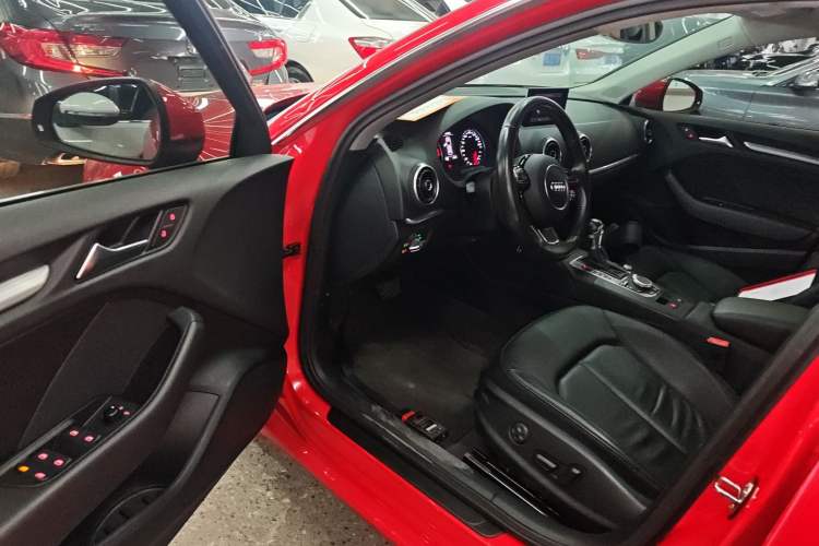 Used Audi A3 2015 Sportback 35 TFSI Millionth Anniversary Comfort Model
