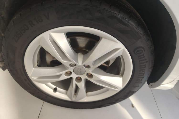 Used Audi Q3 2017 30 TFSI Fashion Model
