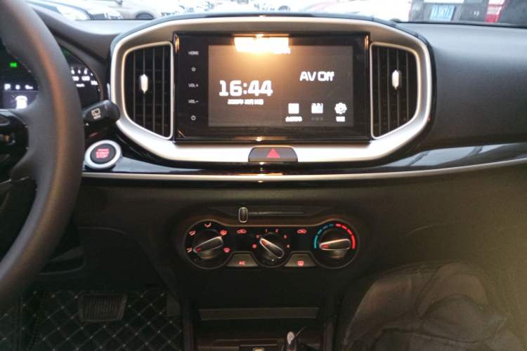 Used Kia Stonic 2021 1.4L CVT Fun Edition
