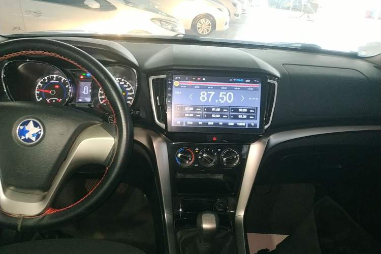 Used Venucia T70 2016 1.6L Manual Ruixing Edition
