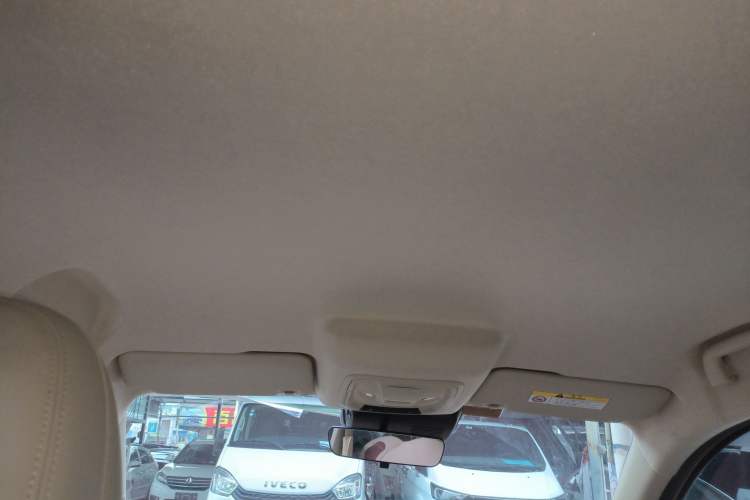 Used ORA Good Cat 2022 Morandi Edition 400km Standard Range Luxury Version Lithium Iron Phosphate
