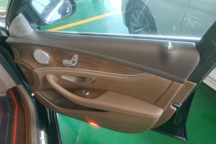 Used Mercedes-Benz E-Class 2018 Facelift E 200 L
