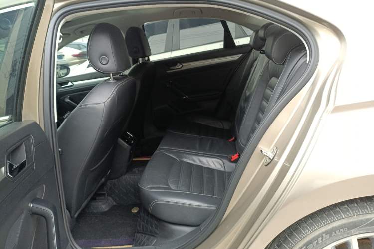 Used Volkswagen Lamando 2015 280TSI DSG Luxury Edition
