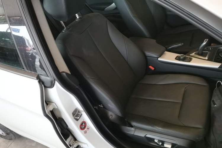 Used BMW 3 Series GT 2017 320i Sport Edition
