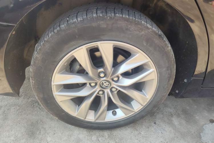 Used Toyota Avalon 2019 2.0L Luxury Edition China VI Standard
