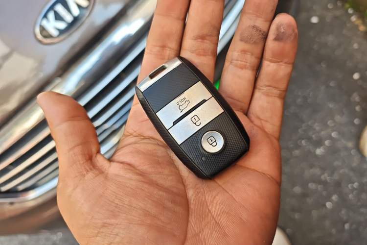 Used Kia Sportage R 2015 2.0L Automatic Two-Wheel Drive DLX Model
