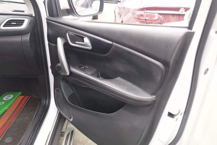 Used SWM X7 2016 1.5T Manual Luxury Edition 7 Seats
