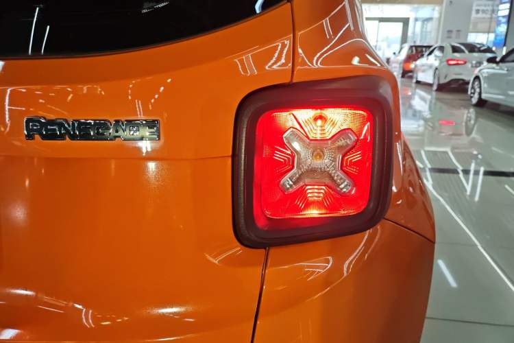 Used  Renegade 2017 180T Automatic High-Energy Version
